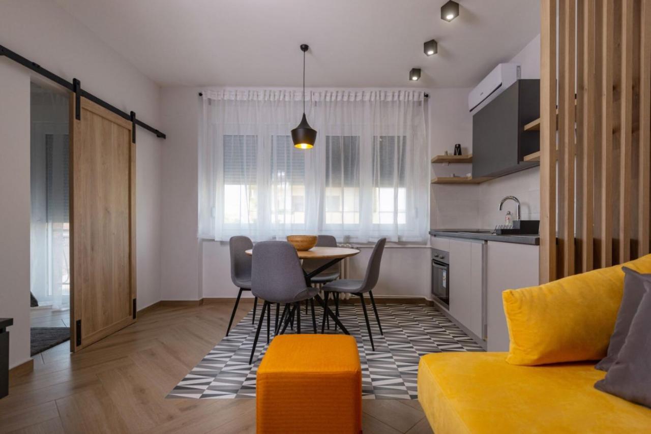 Republic Square Apartment - With Garage Новий Сад Екстер'єр фото